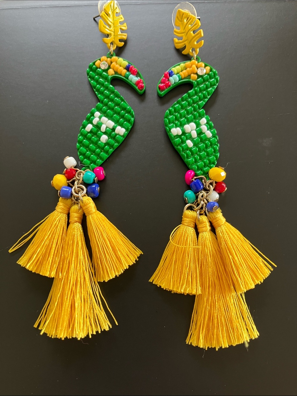 🦜Green Parrot Tassel Drop Earrings with Yellow Tassels🦜